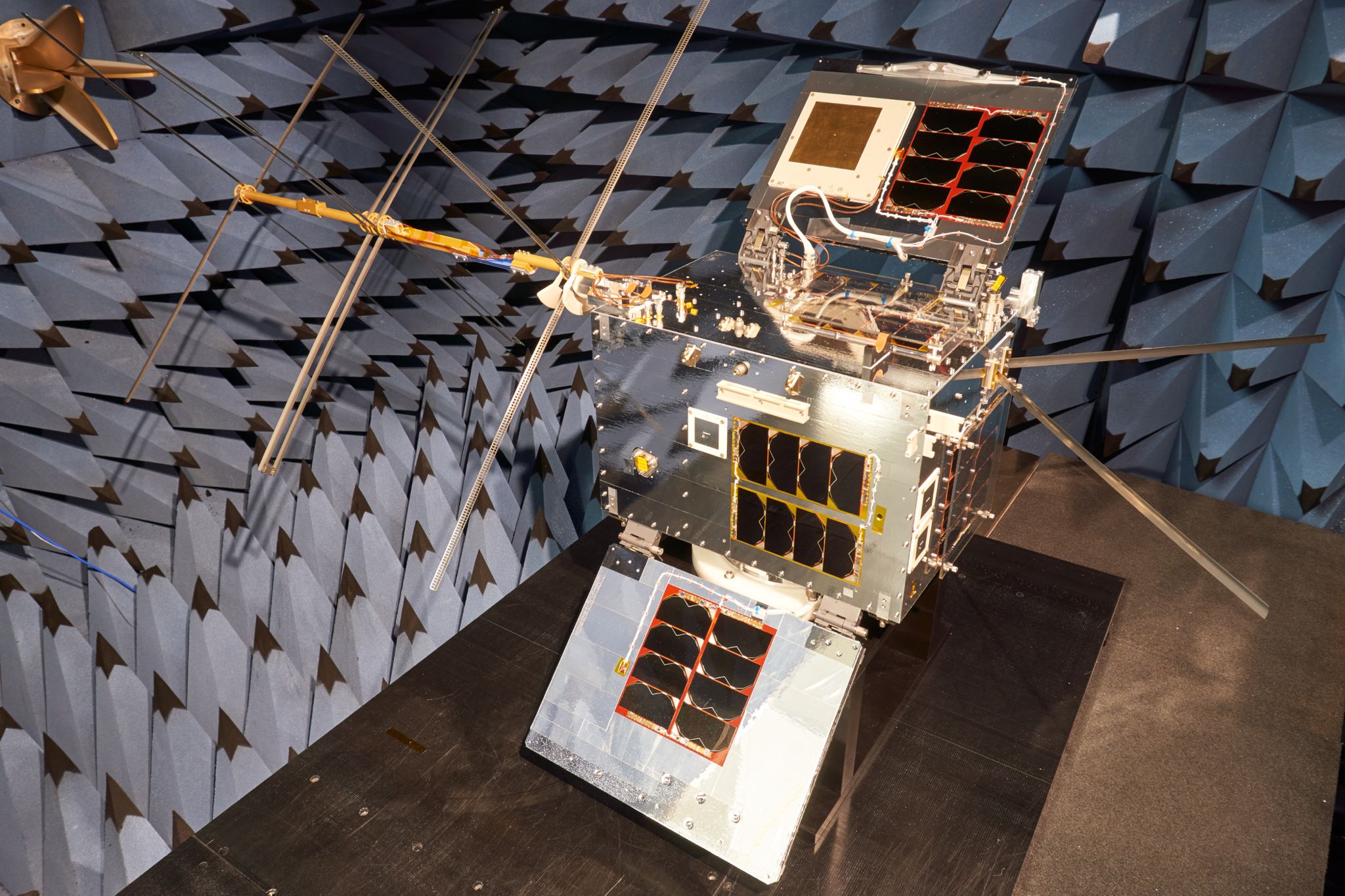 AAC Clyde Space和TNO演示激光通信数据下行链路