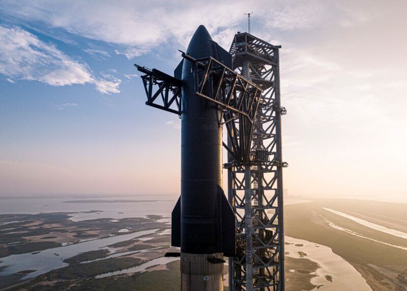 太空探索技术公司的马斯克建议在试飞完成后优化调整星舰