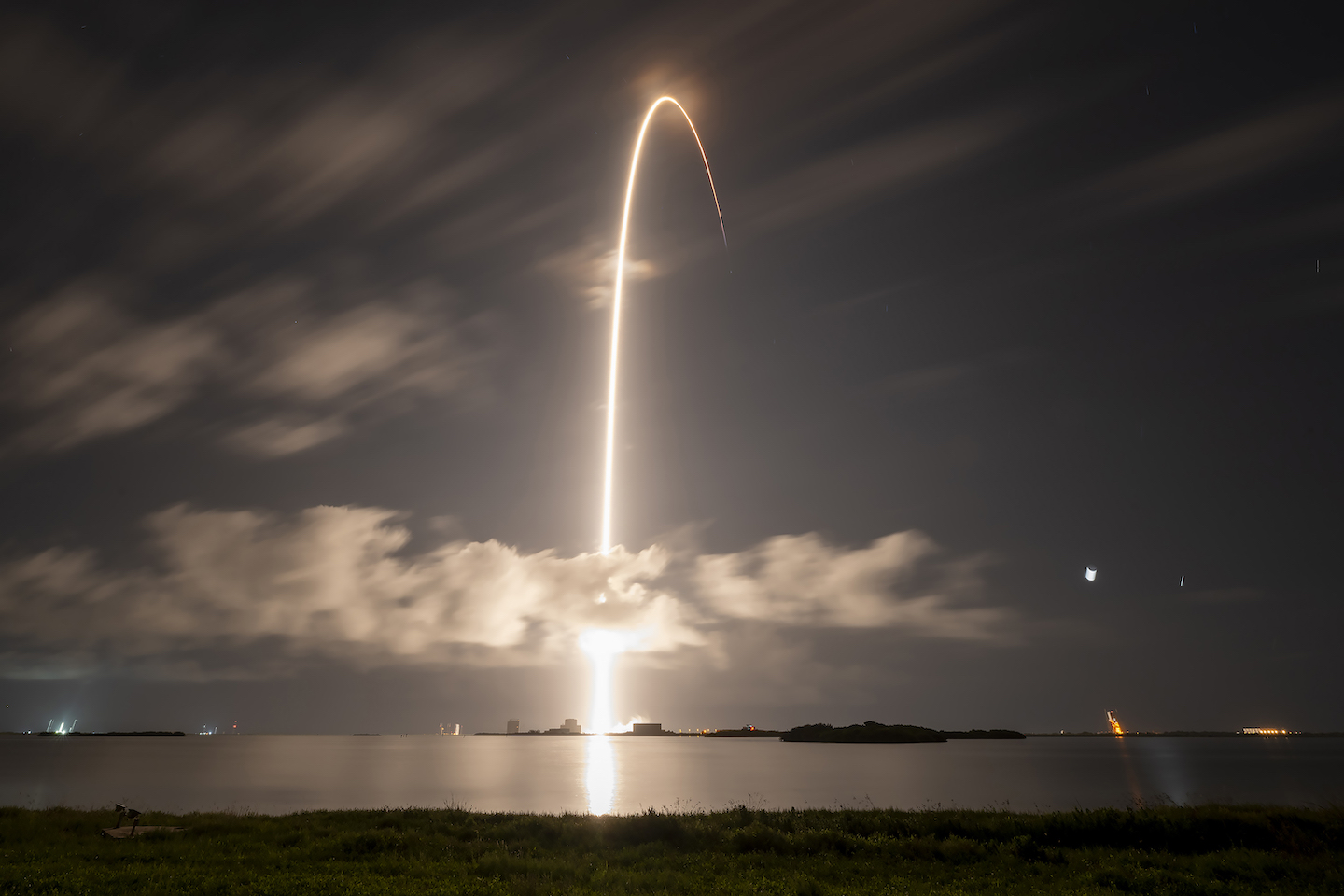 太空通信再进一步：SpaceX直连手机卫星突破百颗大关！