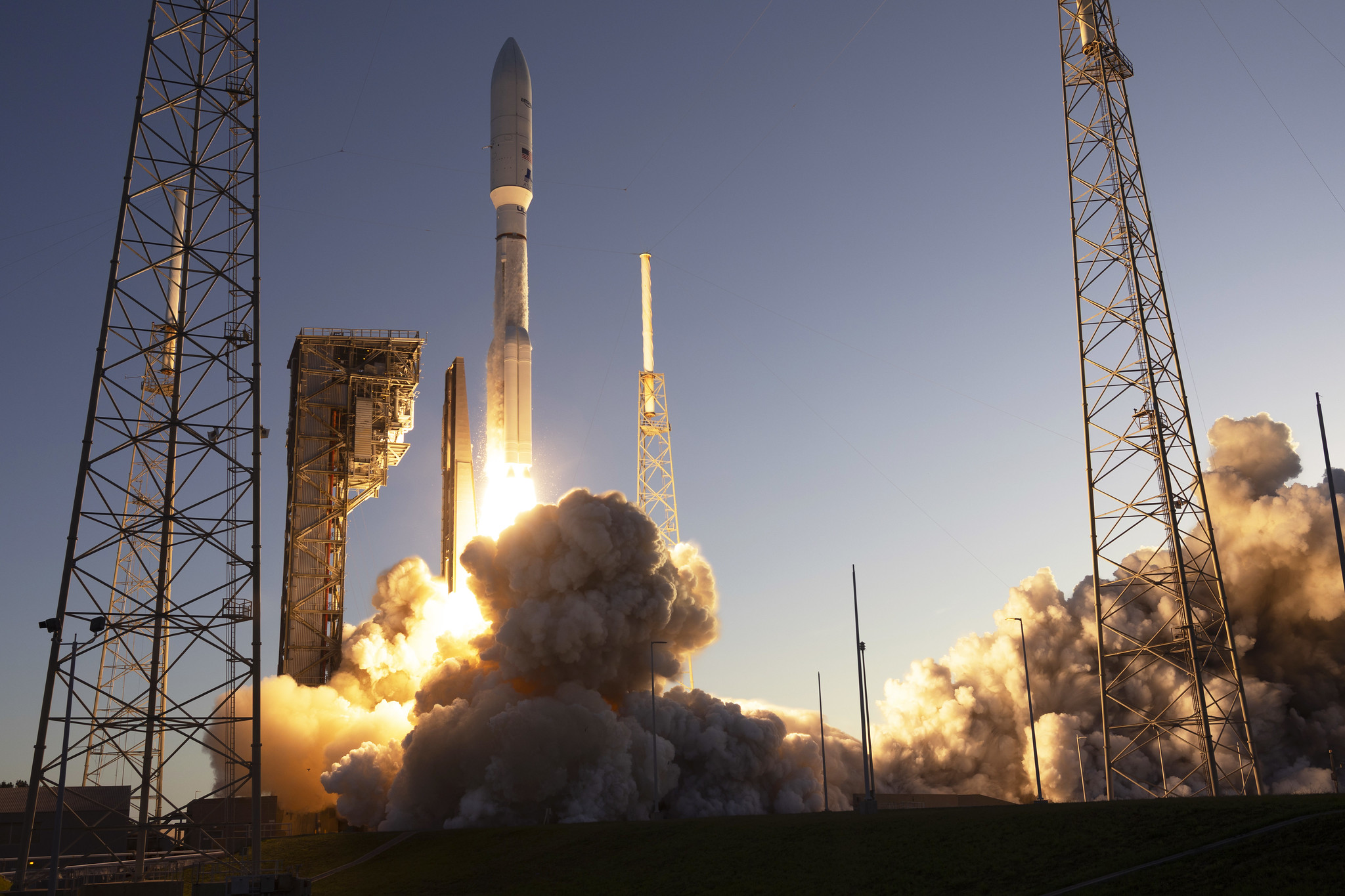 宇宙神5号火箭发射第二批柯伊伯计划卫星