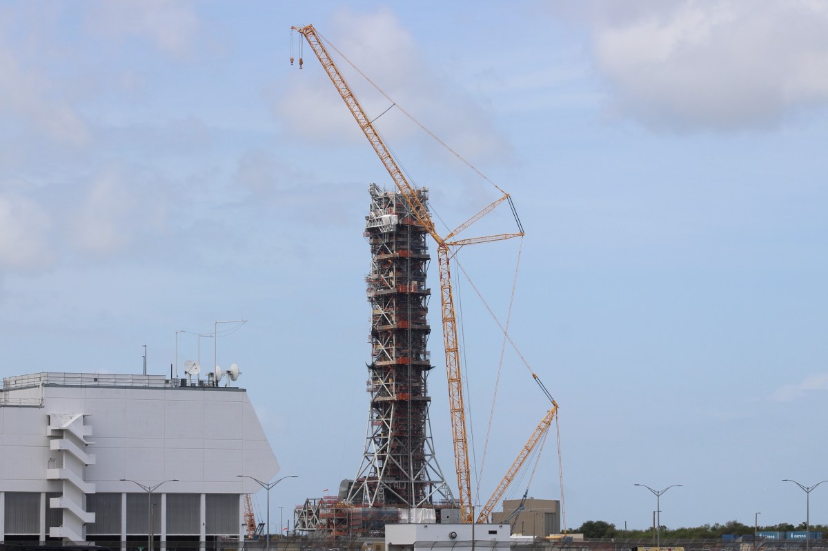 NASA停止SLS移动发射平台2号工作